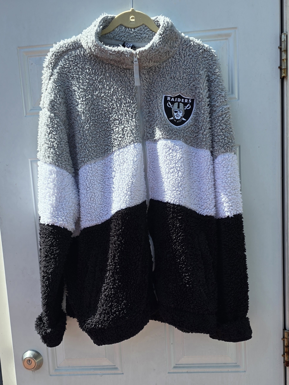 NFL Raiders Sherpa Jacket Men's XXXL Colors Gray White Black
